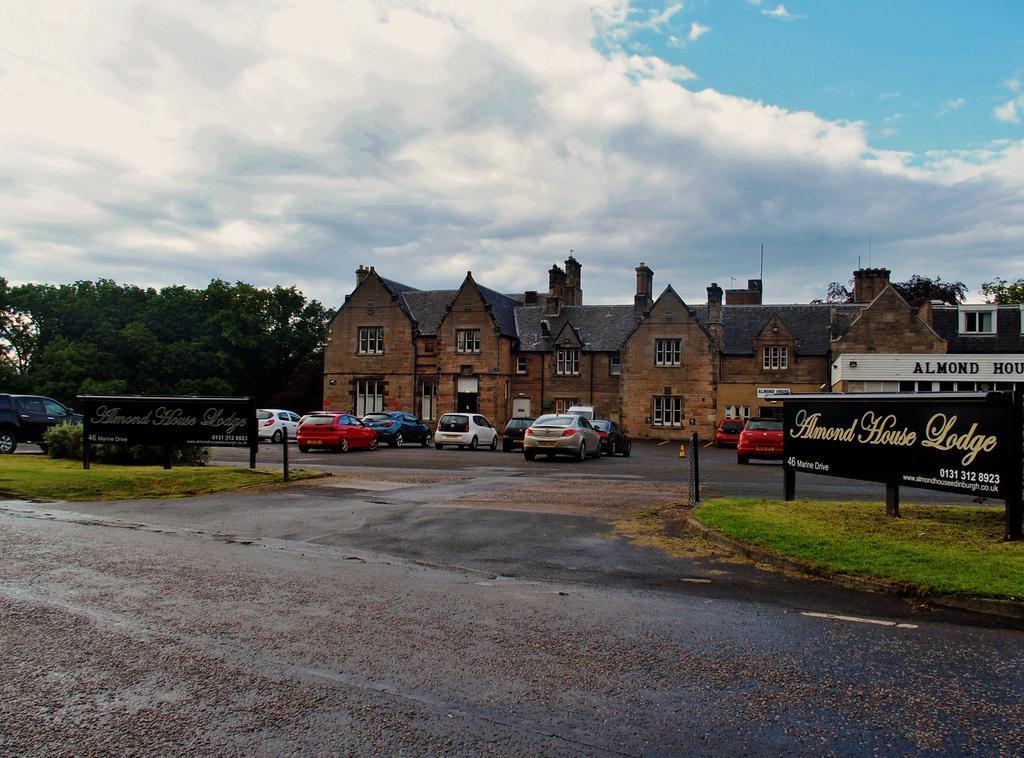 Almond House Lodge Edinburgh Ngoại thất bức ảnh